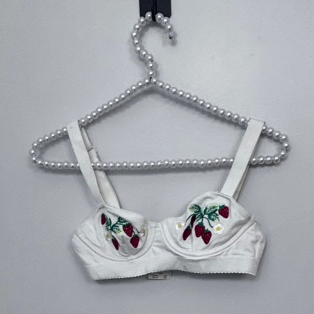Anthropology Strawberry Embroidered White Bra Size: XXS - Picture 2 of 4